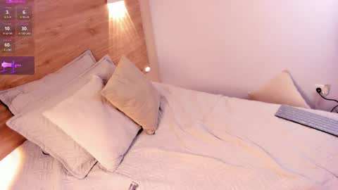 Sara online show from March 14, 8:40 am