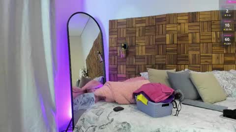 Sara online show from November 5, 10:28 am