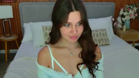 Rihanna online show from September 24, 5:52 pm