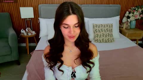 Rihanna online show from October 21, 5:38 pm