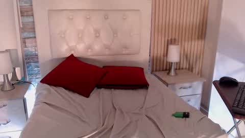 RIHONNA online show from November 13, 3:53 am