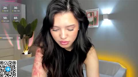 Riko Asada online show from October 18, 7:45 am