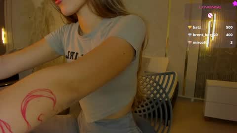 Riley Sierra online show from May 13, 4:05 pm