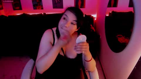 rini online show from October 18, 5:00 am