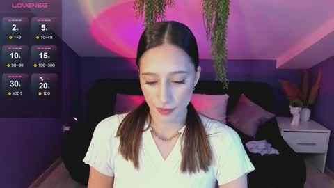Emilia online show from September 18, 2:32 pm