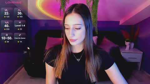 Emilia online show from September 19, 3:27 pm