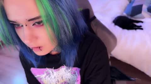   DianaBrite            fansl y online show from October 22, 1:57 pm