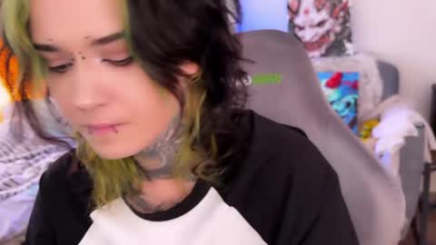   DianaBrite            fansl y online show from April 19, 1:56 pm