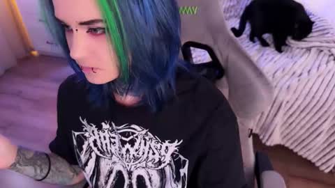   DianaBrite            fansl y online show from October 15, 1:12 pm