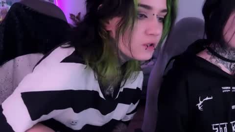   DianaBrite            fansl y online show from April 5, 10:01 am