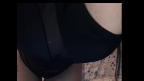 riri_mojo_92 online show from November 5, 11:40 pm