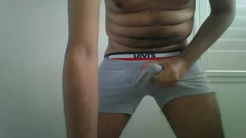 rishavb1991 online show from June 25, 5:04 am