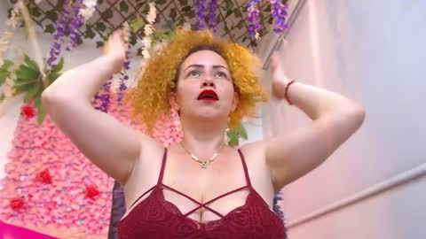 Risitos De Oro online show from April 29, 9:30 pm