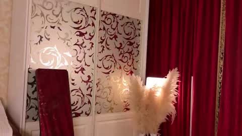 Alice online show from December 20, 2:24 pm