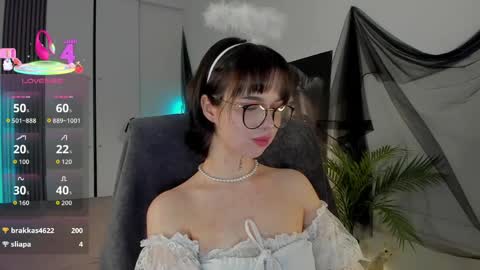 Alice online show from May 26, 9:32 pm
