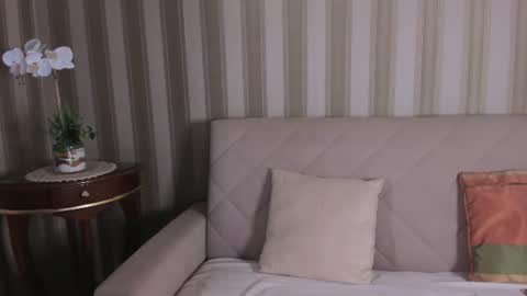 rita_farell online show from July 20, 9:49 pm