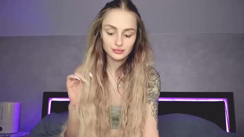 Snapshot of rita_orra chatting on March 9, 3:27 pm Rita online show from March 9, 3:27 pm