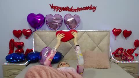 Snapshot of ritakiskis chatting on February 20, 5:44 am ritakiskis online show from February 20, 5:44 am