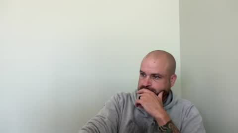 Snapshot of roadking1122 chatting on October 17, 7:18 pm roadking1122 online show from October 17, 7:18 pm