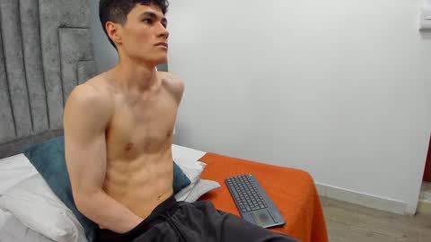 Roan Birkin online show from February 26, 2:30 am