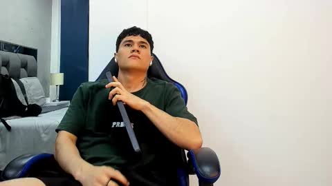 Roan Birkin online show from October 28, 9:27 pm