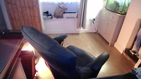 rob online show from November 12, 8:27 am