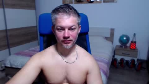 robbyshawz online show from November 29, 7:05 am