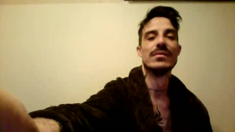 rober777xxl online show from January 3, 3:38 am
