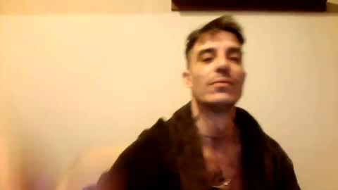 rober777xxl online show from December 11, 5:43 am