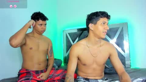 Robert Miller And Mael Thompson  online show from February 17, 12:42 am