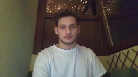 Snapshot of roberto_twink1 chatting on January 28, 1:18 am Roberto online show from January 28, 1:18 am