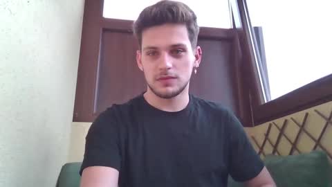 Snapshot of roberto_twink1 chatting on February 2, 6:47 am Roberto online show from February 2, 6:47 am