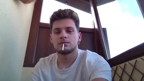 Snapshot of roberto_twink1 chatting on January 7, 10:55 am Roberto online show from January 7, 10:55 am