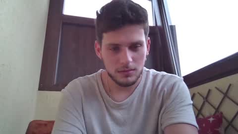 Snapshot of roberto_twink1 chatting on December 7, 11:34 am Roberto online show from December 7, 11:34 am