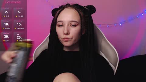 Snapshot of robin_yours chatting on December 7, 12:07 pm Robin your online show from December 7, 12:07 pm