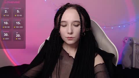 Snapshot of robin_yours chatting on December 18, 4:17 pm Robin your online show from December 18, 4:17 pm