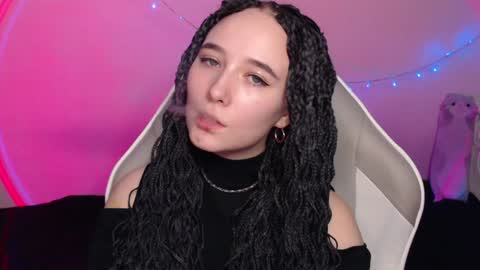Snapshot of robin_yours chatting on January 17, 8:33 pm Robin your online show from January 17, 8:33 pm