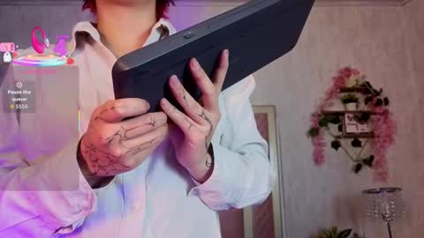 robin D online show from January 9, 11:49 am