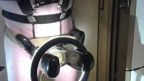 Robodickmilker online show from January 3, 3:05 am