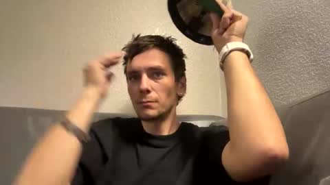 Rob witha 8 online show from October 8, 5:08 pm