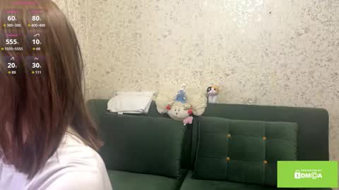 robynsentinella online show from March 30, 2:44 am