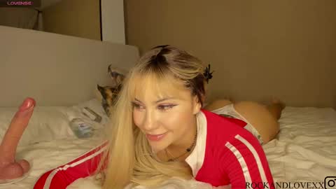 Samantha Estephania  online show from October 1, 2:54 am