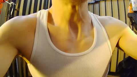 Snapshot of rockboi77 chatting on January 19, 11:43 pm muscleboi slave online show from January 19, 11:43 pm