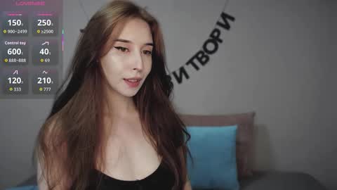 rocketsgirl online show from September 19, 5:44 am