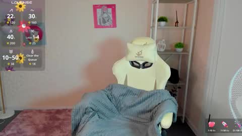 Snapshot of rockett_bunny chatting on September 9, 1:05 am Rockett online show from September 9, 1:05 am