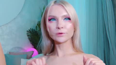 Lina and Den online show from October 16, 9:53 am