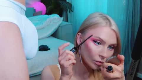 Lina and Den online show from October 19, 10:31 am