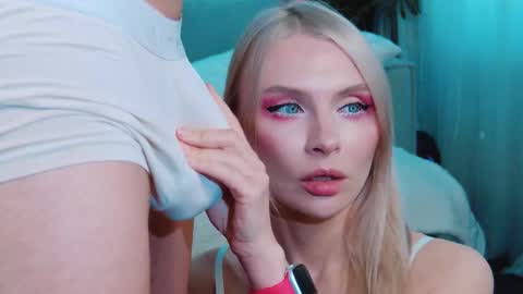 Lina and Den online show from October 18, 10:30 am