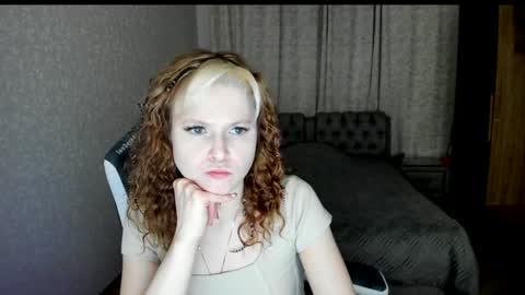 Snapshot of rocky_foxy chatting on December 22, 11:41 pm Rockel online show from December 22, 11:41 pm