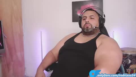 rodrixxx54 online show from January 21, 2:43 am